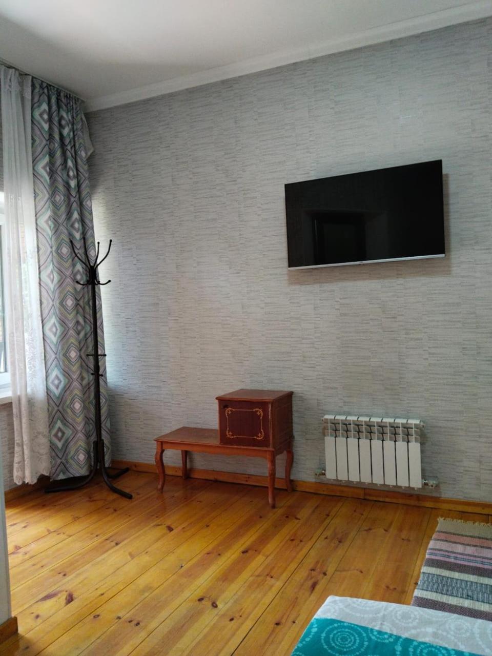 Arman Hotel Saryaghash Buitenkant foto
